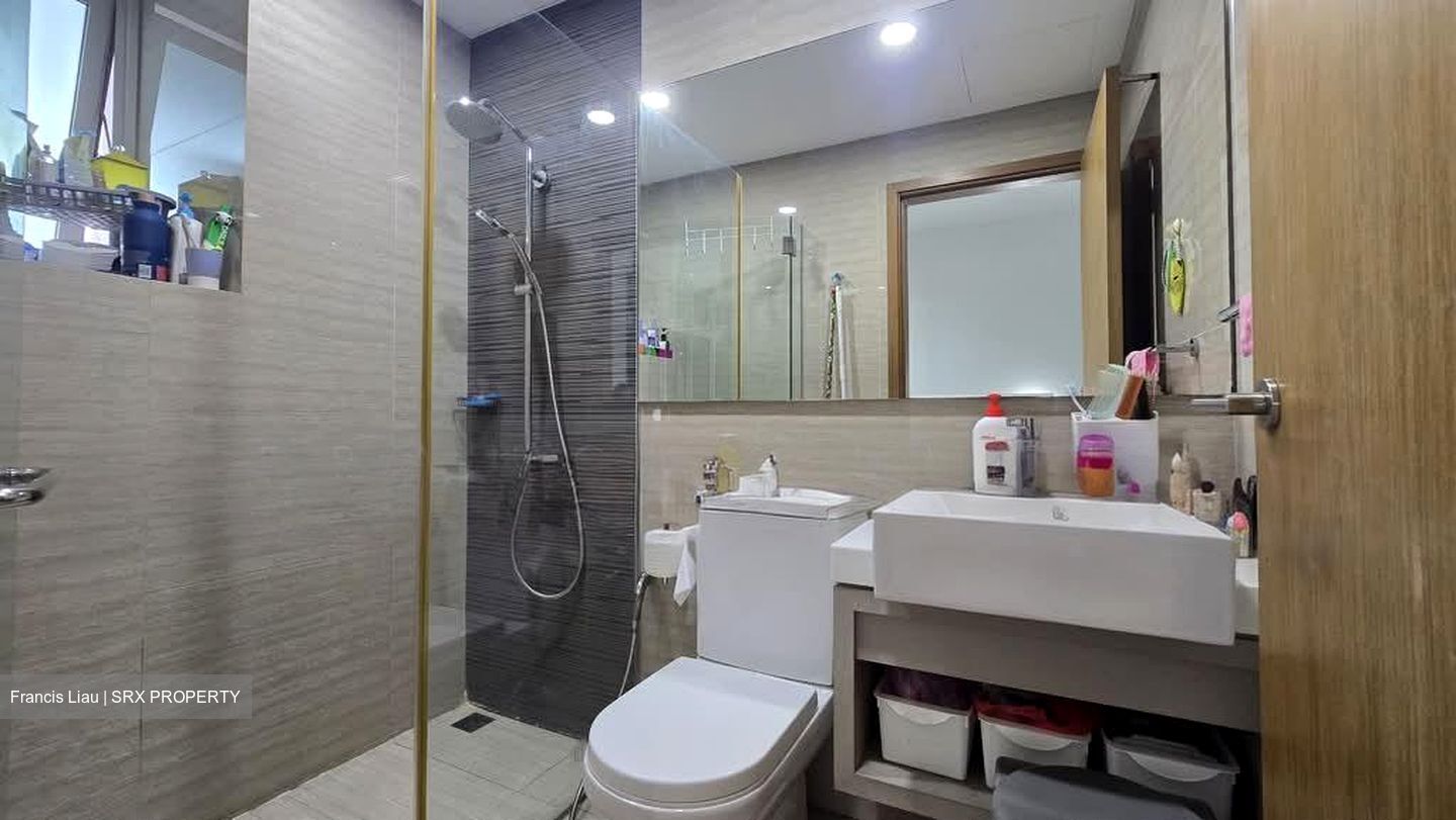 West Coast Drive (D5), Terrace #555313471
